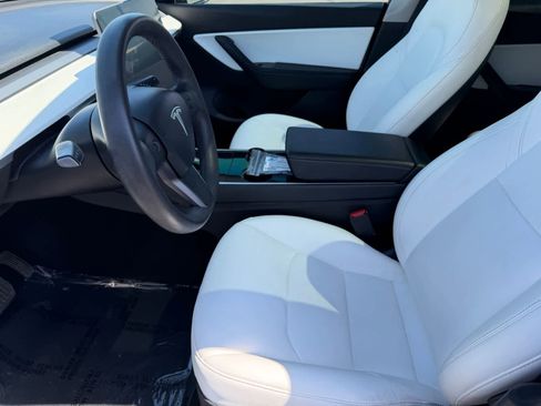 Used 2020 Tesla Model Y Long Range AWD/4WD image 11