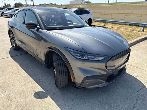 Used 2023 Ford Mustang Mach-E Premium RWD image 16
