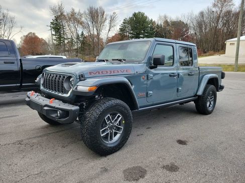 New 2026 Jeep Gladiator Mojave image 3