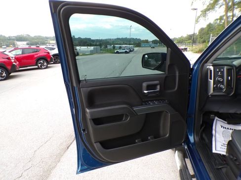 Used 2018 Chevrolet Silverado 1500 LT w/ All Star Edition AWD/4WD image 22