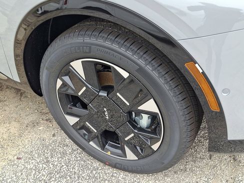 New 2026 Kia Sportage SX image 4