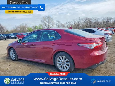 Used 2018 Toyota Camry LE FWD image 3