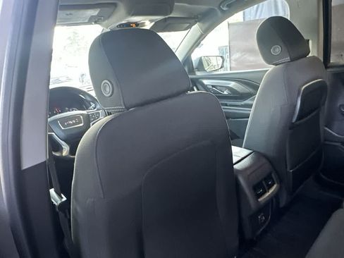 Used 2024 GMC Terrain SLE w/ Driver Convenience Package FWD image 23