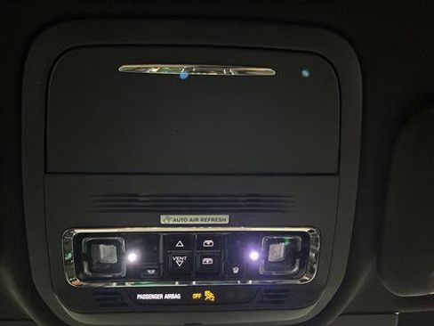 Used 2025 Lincoln Aviator Black Label w/ Jet Appearance Package AWD/4WD image 32