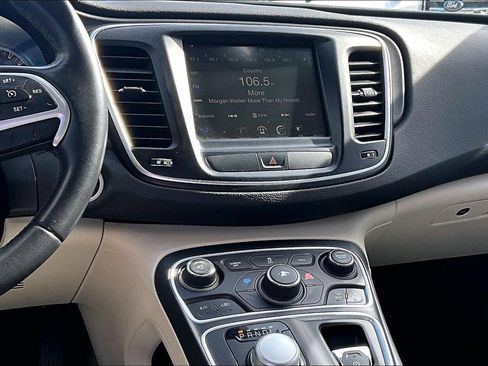 Used 2016 Chrysler 200 Limited w/ Anniversary Edition image 6