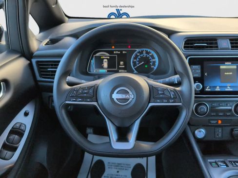 Used 2024 Nissan Leaf S image 13