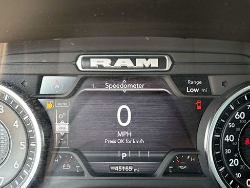 Used 2025 RAM 1500 Laramie AWD/4WD image 22