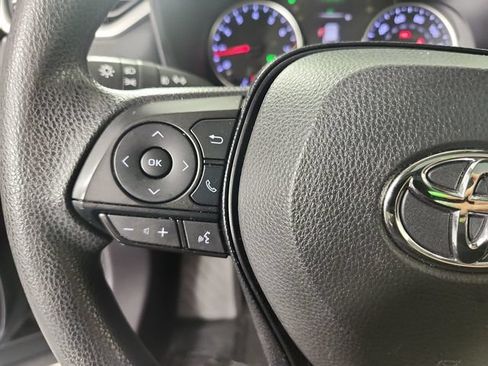 Used 2019 Toyota RAV4 XLE AWD/4WD image 12