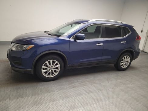 Used 2019 Nissan Rogue SV FWD image 2