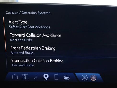 Used 2024 Cadillac Lyriq Tech RWD image 27
