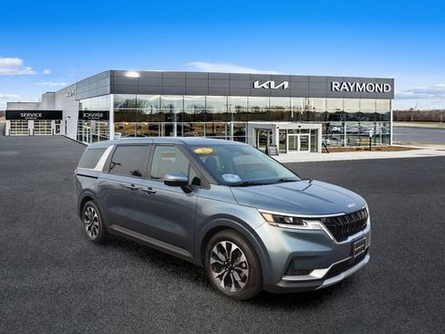 Certified 2023 Kia Carnival EX FWD image 11