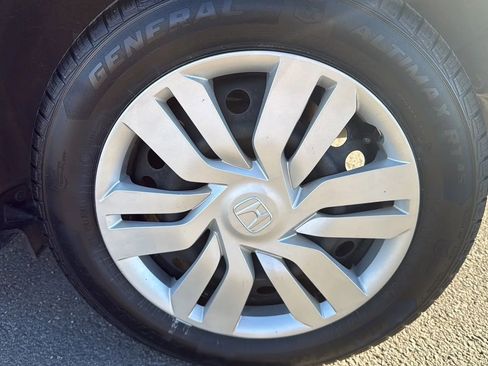 Used 2016 Honda Fit LX image 12