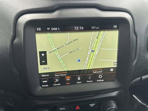 Used 2020 Jeep Renegade Latitude w/ UConnect 8.4 Nav Group image 19