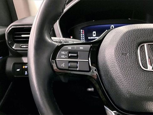 Used 2023 Honda Pilot Elite image 24