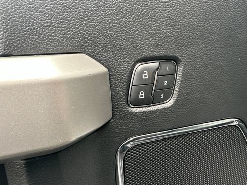 Used 2019 Ford F150 Lariat w/ Equipment Group 502A Luxury AWD/4WD image 22