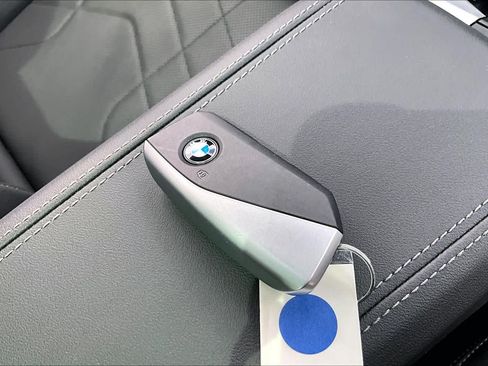 Used 2025 BMW X2 xDrive28i AWD/4WD image 14