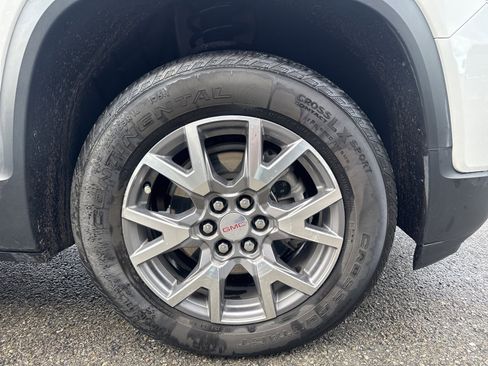 Used 2021 GMC Acadia SLT image 17