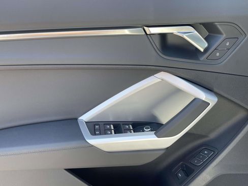 New 2025 Audi Q3 2.0T Premium image 17