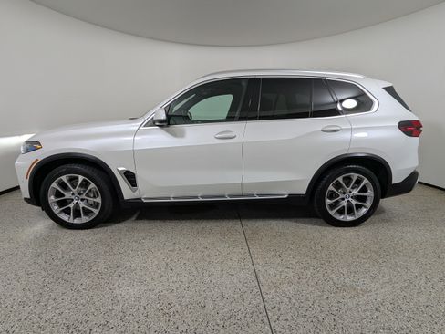 Used 2024 BMW X5 sDrive40i w/ Premium Package RWD image 4
