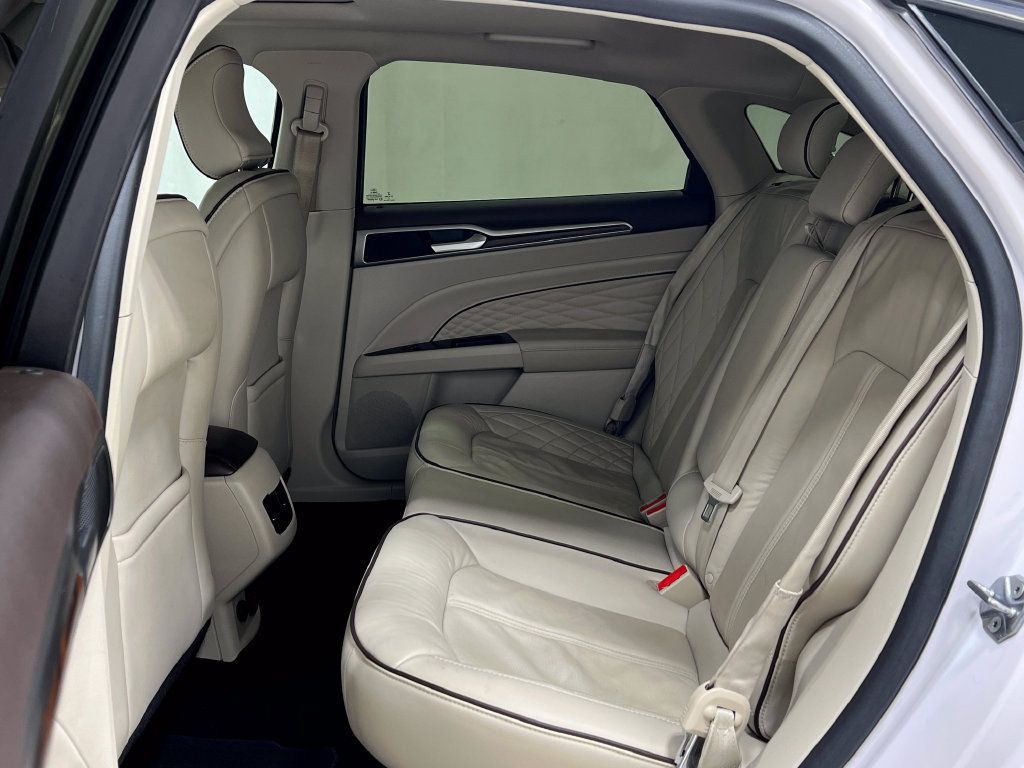 Used 2018 Ford Fusion Platinum FWD image 33