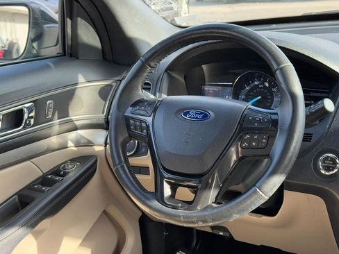 Used 2018 Ford Explorer XLT w/ Equipment Group 202A image 13