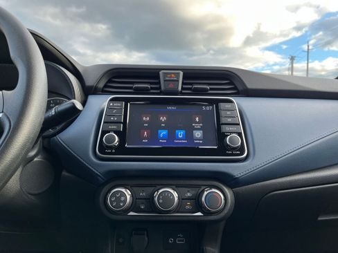 Used 2025 Nissan Versa SV image 20