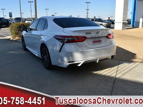 Used 2019 Toyota Camry SE image 7