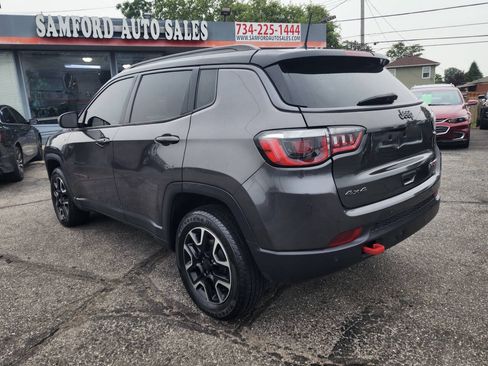 Used 2019 Jeep Compass Trailhawk w/ Leather Interior Group AWD/4WD image 4