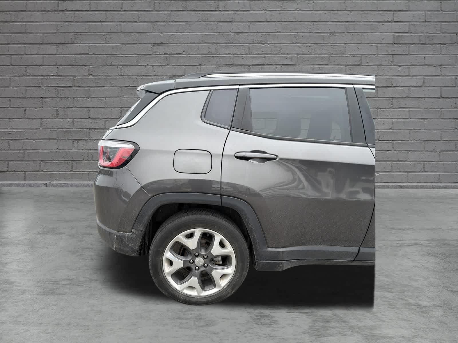 Used 2020 Jeep Compass Limited w/ Luxury Seat Group AWD/4WD image 13