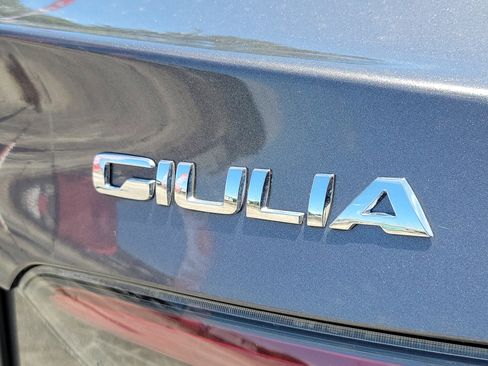 Used 2024 Alfa Romeo Giulia Veloce RWD image 6