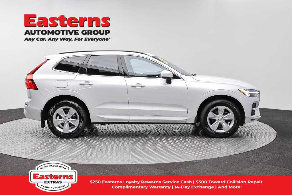 Used 2022 Volvo XC60 B5 Momentum AWD/4WD image 5