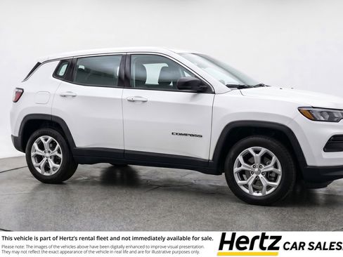 Used 2025 Jeep Compass Latitude AWD/4WD image 1