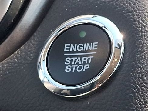 Used 2020 Ford Fusion SE FWD image 23