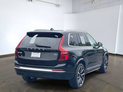 Used 2023 Volvo XC90 B6 Plus AWD/4WD image 7