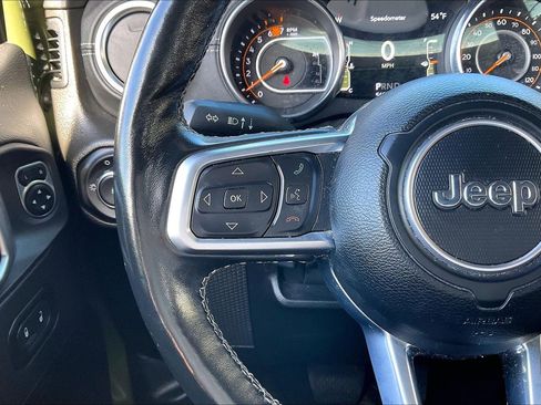 Certified 2022 Jeep Wrangler Unlimited Sahara w/ Cold Weather Group AWD/4WD image 16