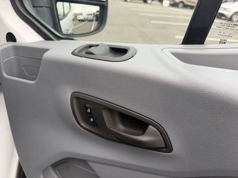 Used 2015 Ford Transit 350 XLT image 23