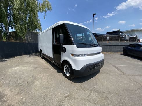 Used 2024 Chevrolet Brightdrop 600 w/ Commercial Equipment Package AWD/4WD image 8