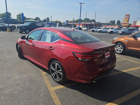 Used 2022 Nissan Sentra SR w/ Trunk Package image 3