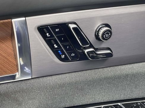 New 2026 Cadillac Vistiq Premium Luxury image 17