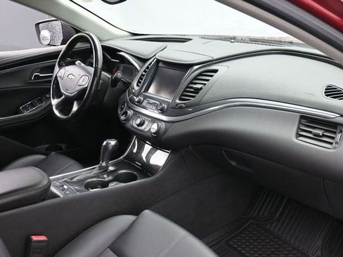 Used 2019 Chevrolet Impala LT w/ LT Convenience Package FWD image 28