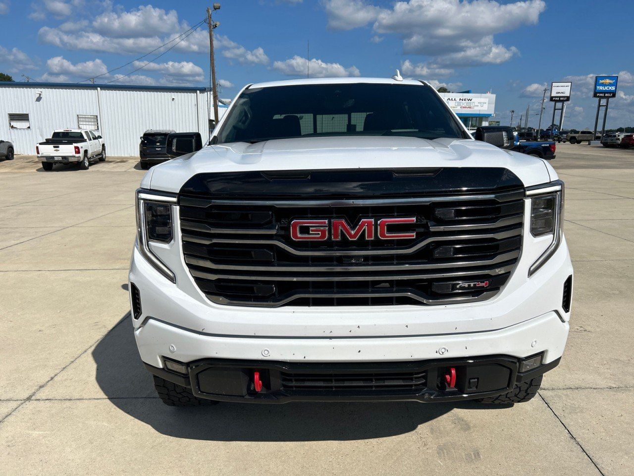 Used 2025 GMC Sierra 1500 AT4 w/ AT4 Premium Package AWD/4WD image 5