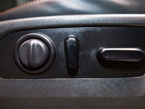 Used 2020 GMC Sierra 2500 AT4 w/ AT4 Premium Package image 24