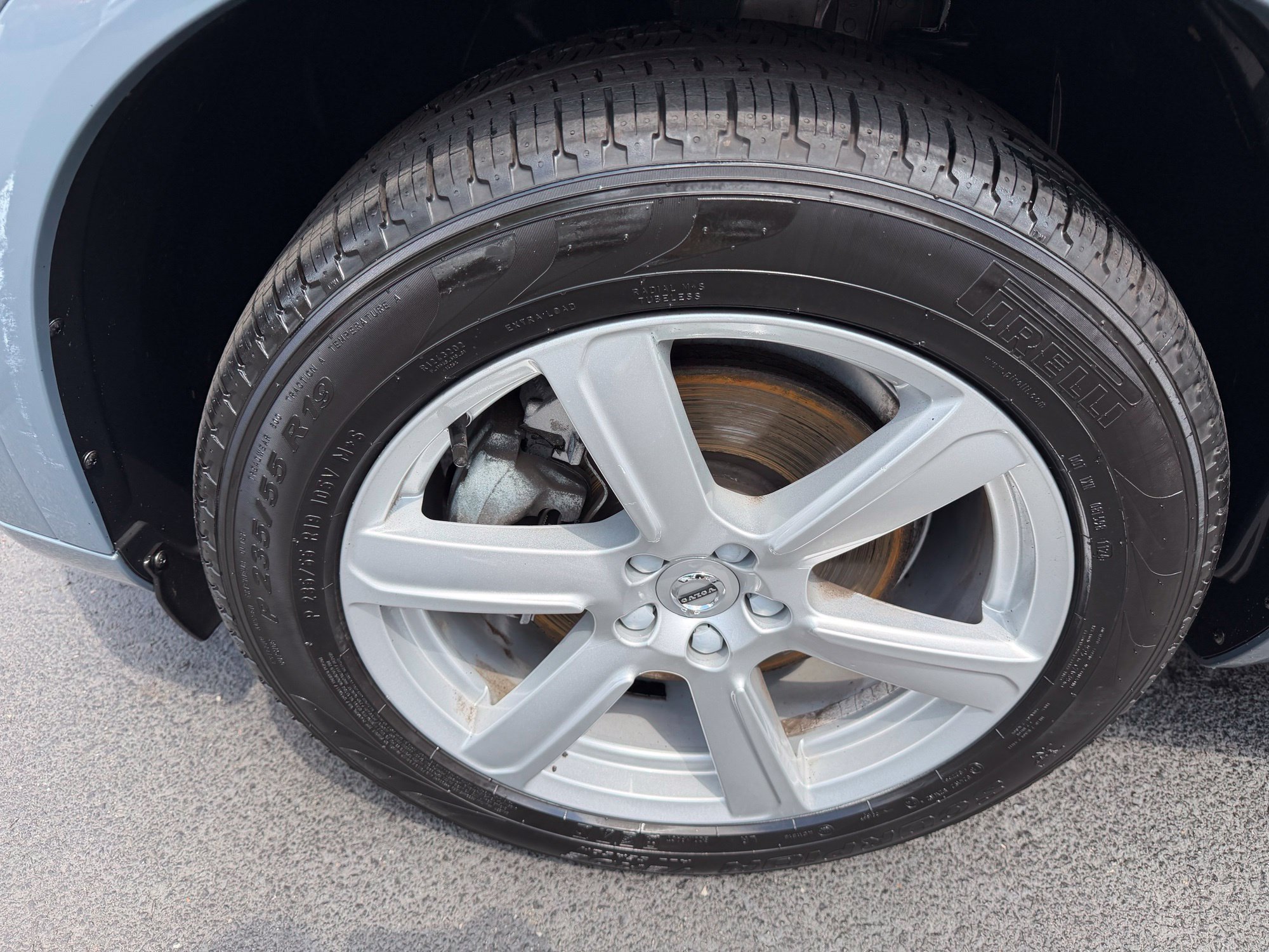 Used 2022 Volvo XC90 T5 Momentum AWD/4WD image 11