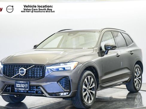 Certified 2025 Volvo XC60 B5 Core AWD/4WD image 1