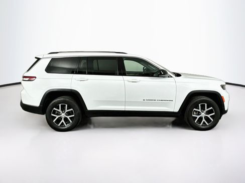 Used 2023 Jeep Grand Cherokee L Limited AWD/4WD image 10