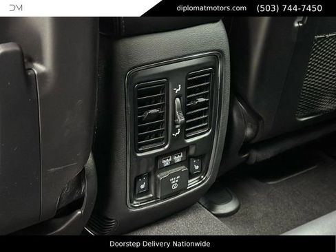 Used 2020 Jeep Grand Cherokee SRT AWD/4WD image 27
