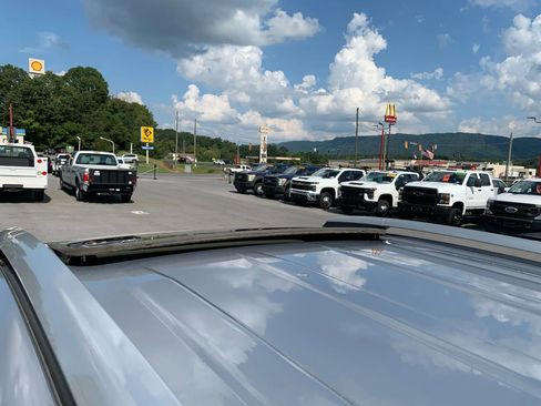 Used 2016 Toyota RAV4 Limited image 24