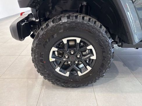 New 2026 Jeep Gladiator Rubicon AWD/4WD image 12