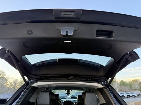 Used 2020 Chevrolet Traverse RS image 35