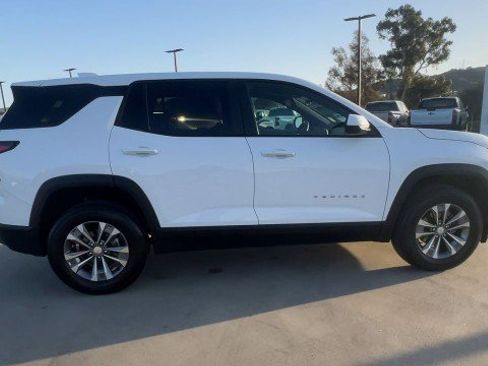 Used 2025 Chevrolet Equinox LT image 9